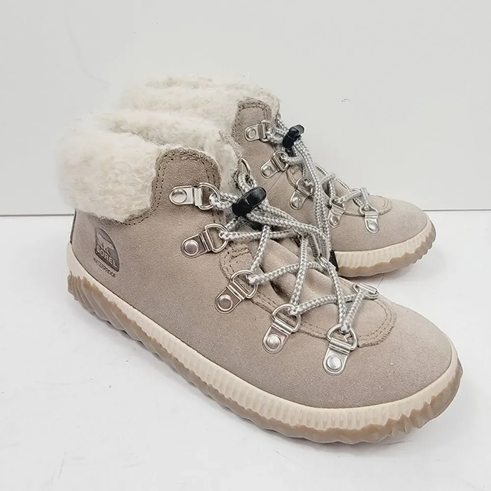 Sorel Kids Out and About Conquest Boots Size 1 Grayish Tan Suede